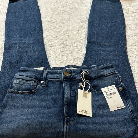 Good American Good Waist Crop. NWT. 4/27 - Picture 3 of 8